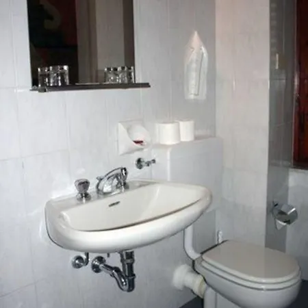 Ξενοδοχείο Bodoni 2*